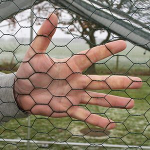 Alphapet® 3m x 2m (32mm) Heavy Duty Walk In Galvanised Steel Chicken Run Coop - Image 8